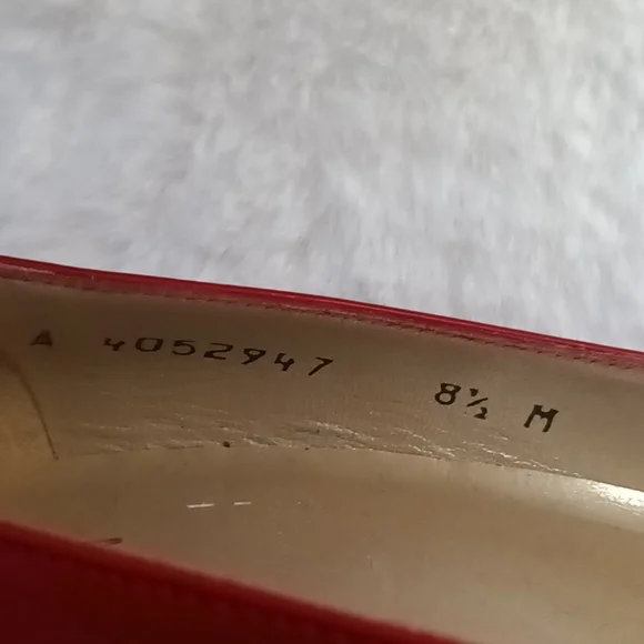 Stuart Weitzman Pumps - Picture 4 of 8